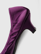 Cihi Refined Satin Pointed