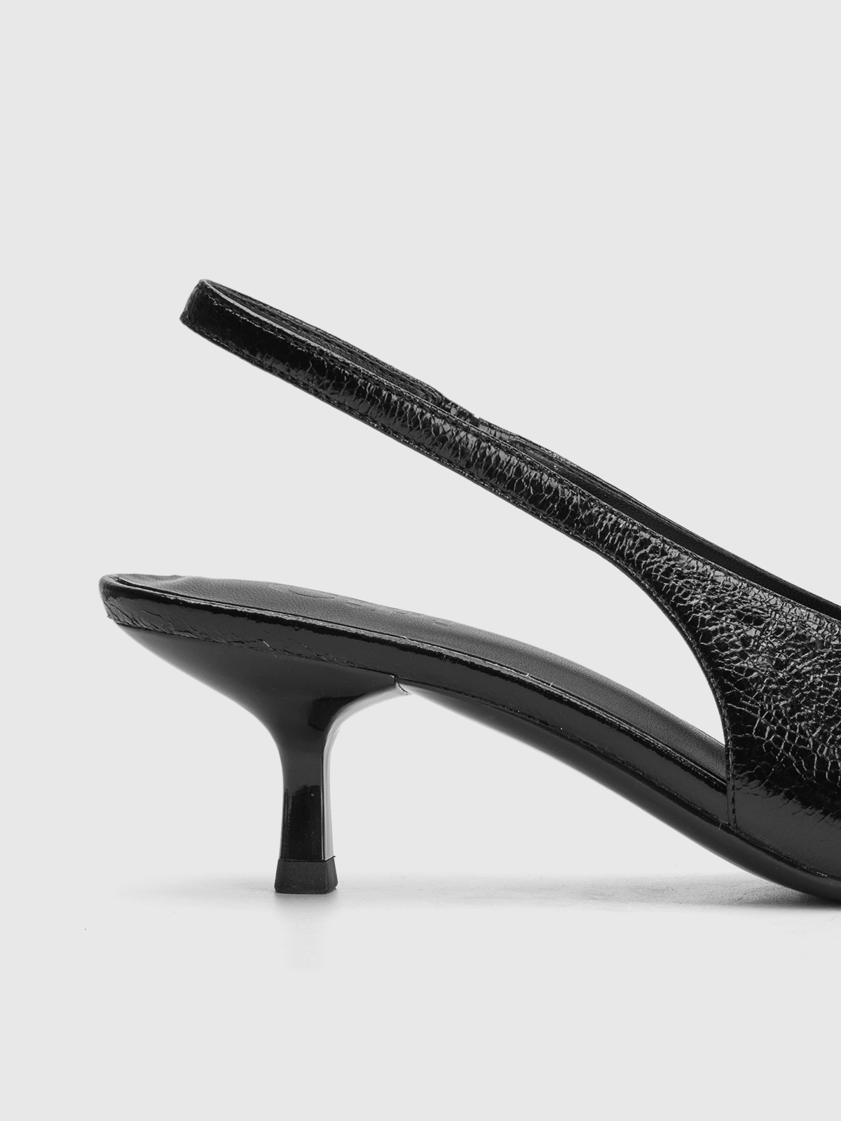 Cihi Elegant Pointed Open-Back