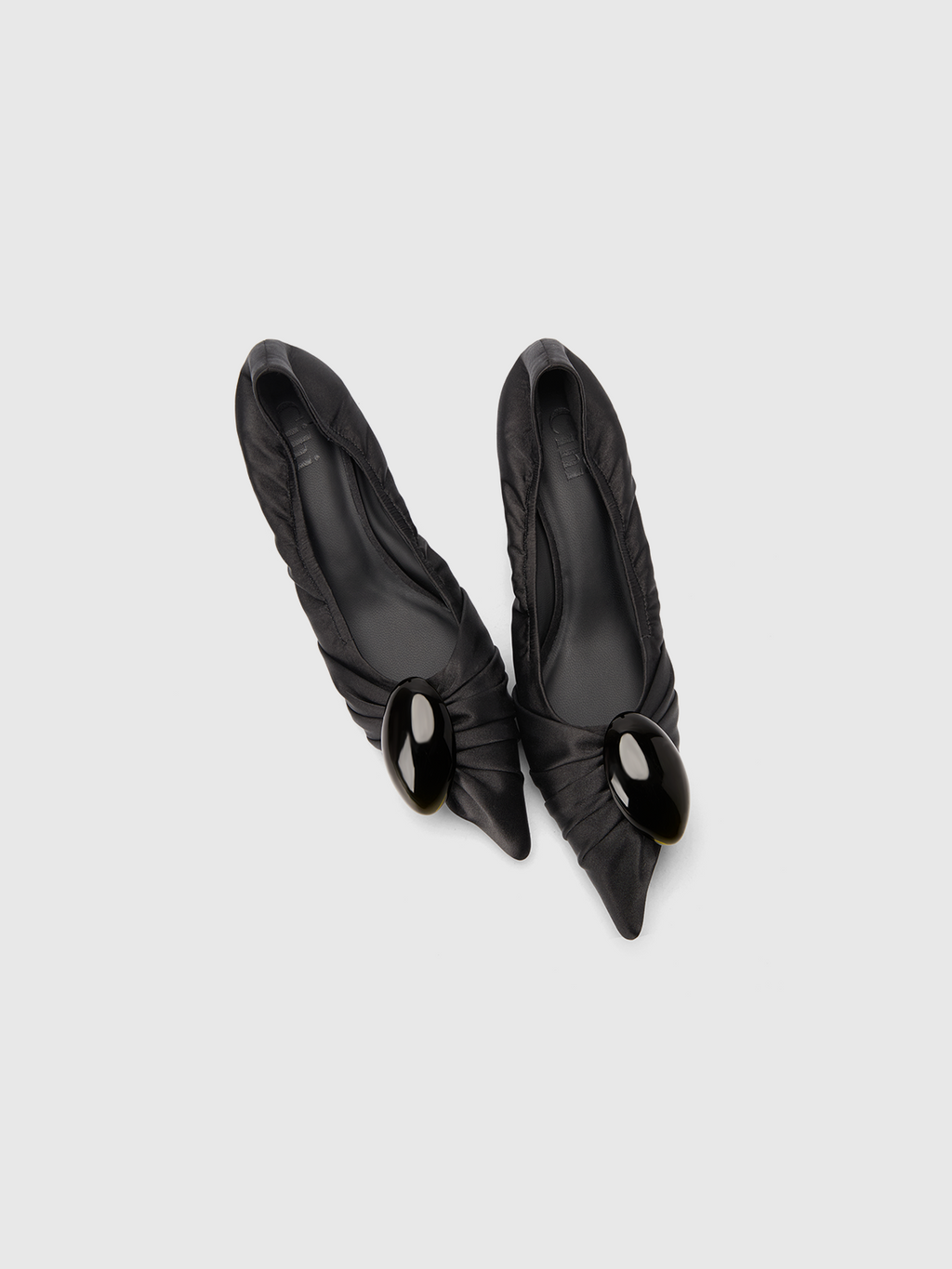 Cihi Refined Satin Pointed