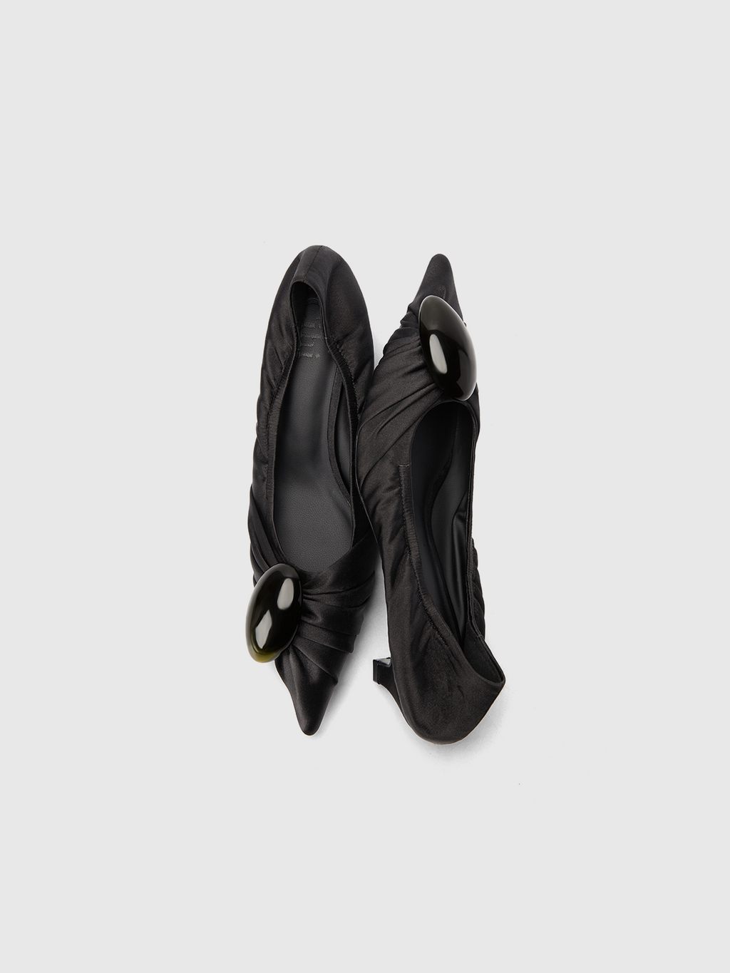 Cihi Refined Satin Pointed