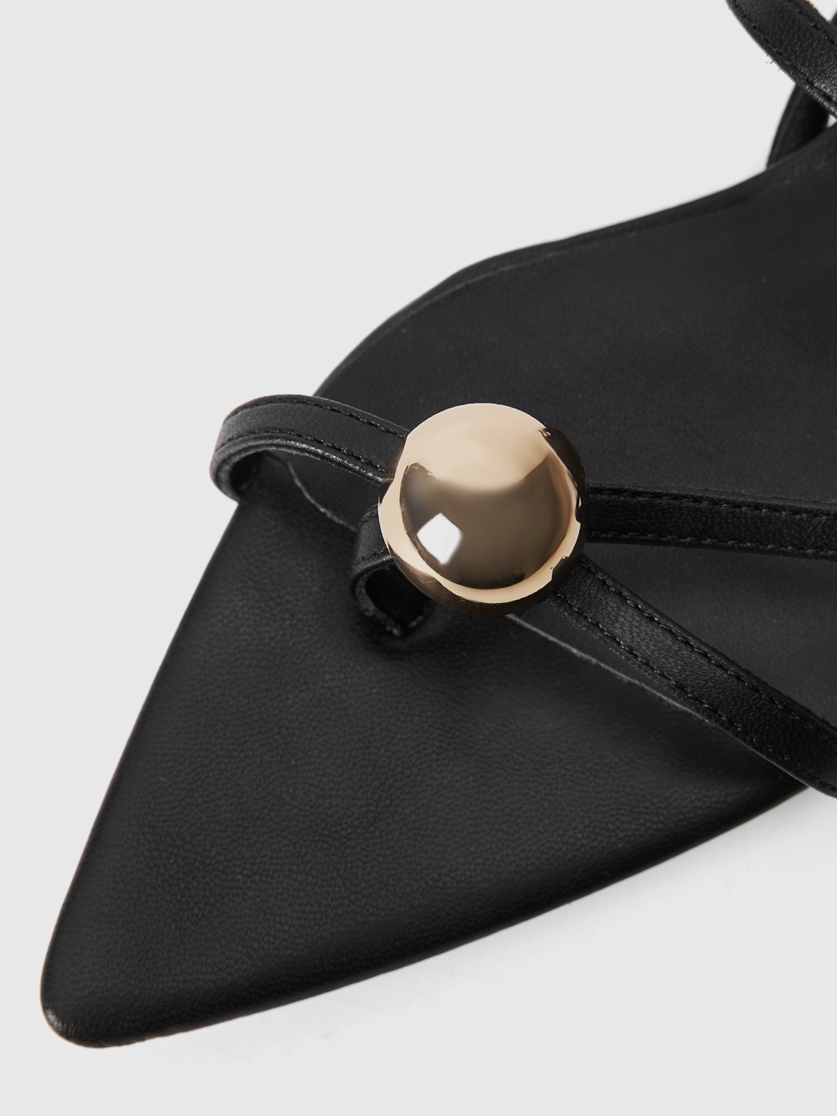 Cihi Modern Cutout Pointed