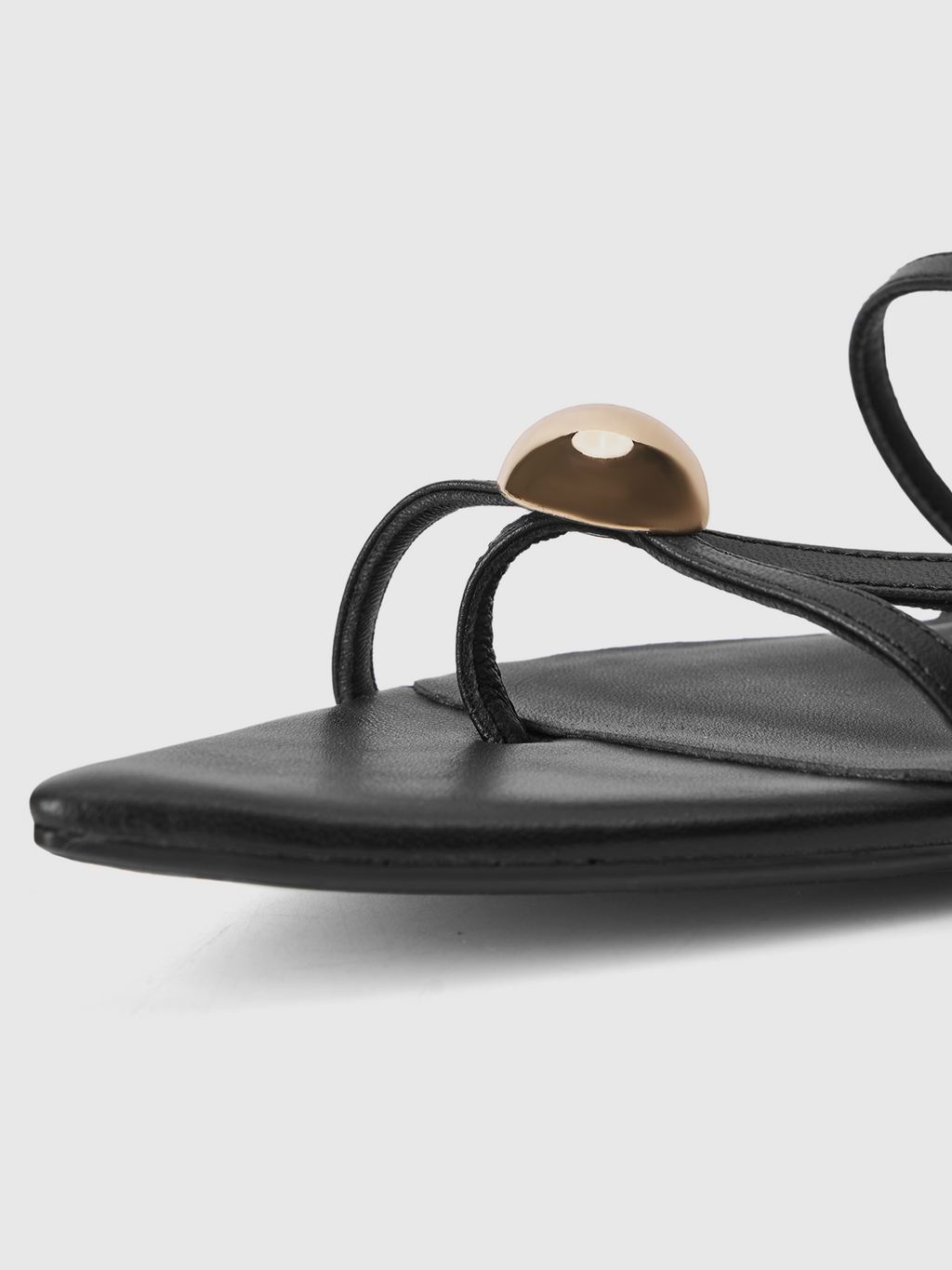 Cihi Modern Cutout Pointed