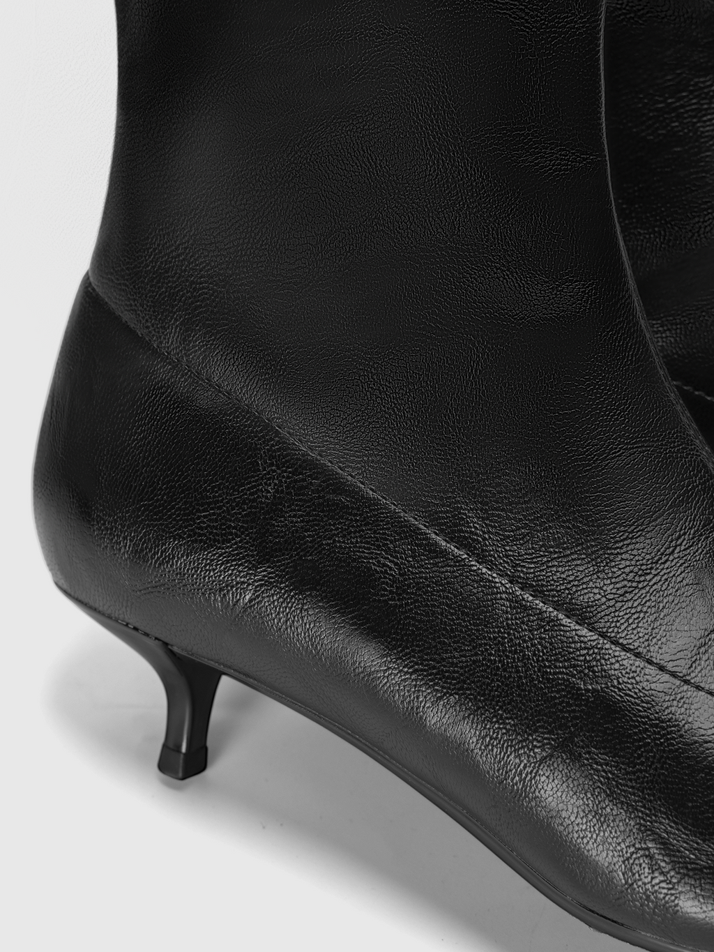 Cihi Vintage Square-Toe Kitten-Heel