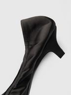 Cihi Refined Satin Pointed