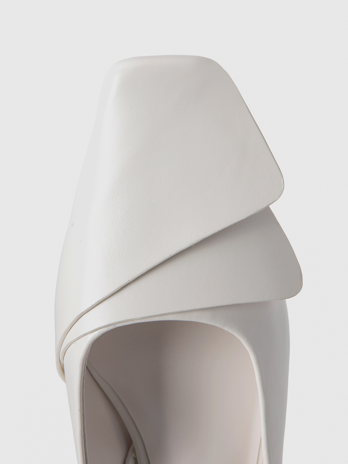 Cihi Architectural Sculpted Open-Back