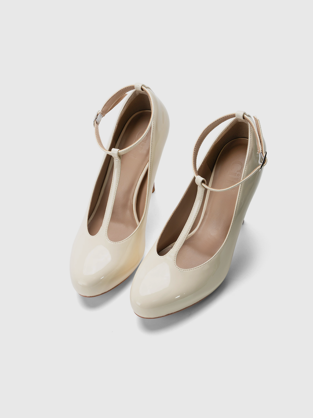 Cihi Modern Cutout Round-Toe